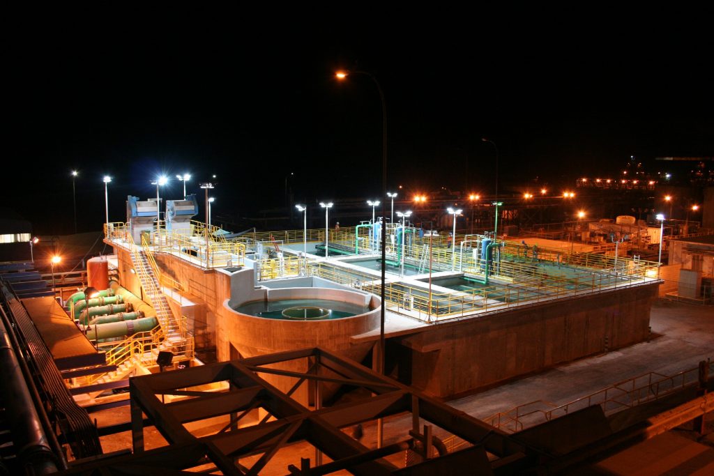 According to Suez, the daily energy consumption of a plant supplying desalinated water to a family of four is the same as using a laptop for a day