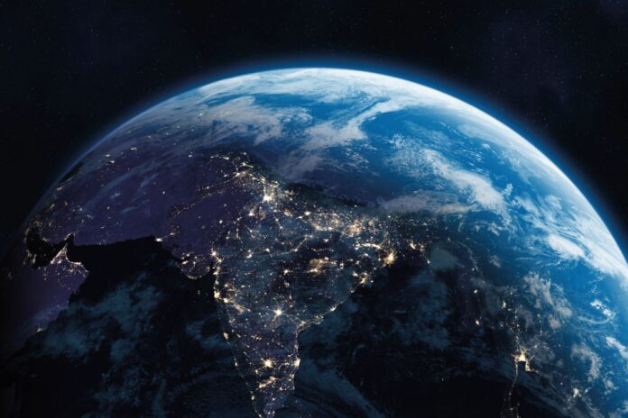 Globe - c - iStock - 2194400602